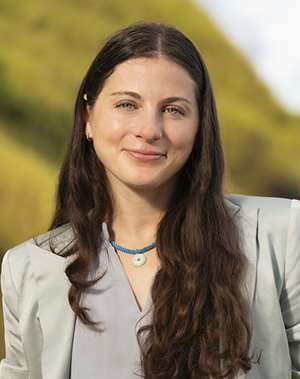 Survivor cast photo of Alexis Levine